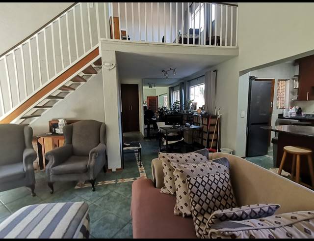 2 BEDROOM TOWNHOUSE FOR SALE IN BASSONIA